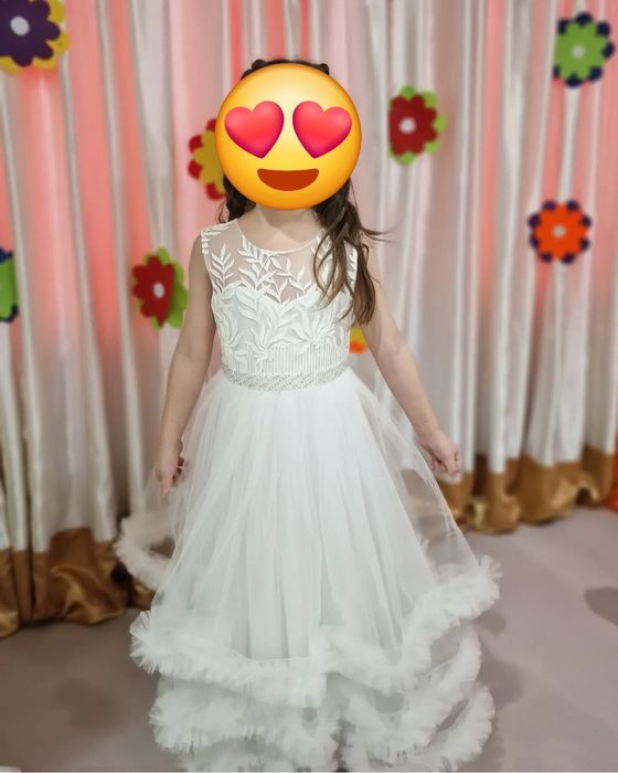 Продам платье для девочки