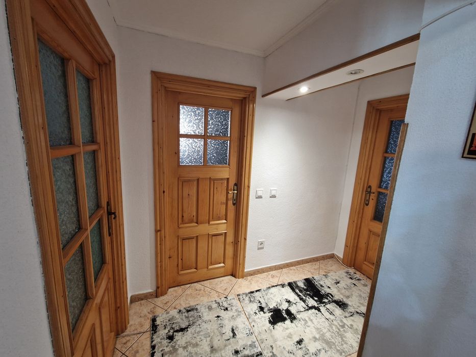 Apartament cu 3 camere