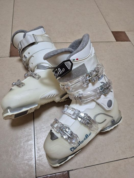 Ботинки для горных лыж