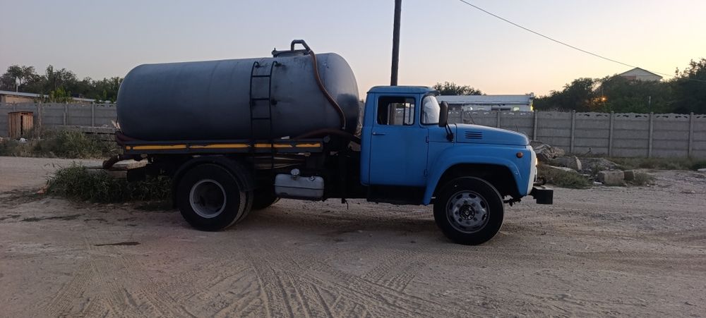 ЗИЛ 8 кубовый. 45 м шланг