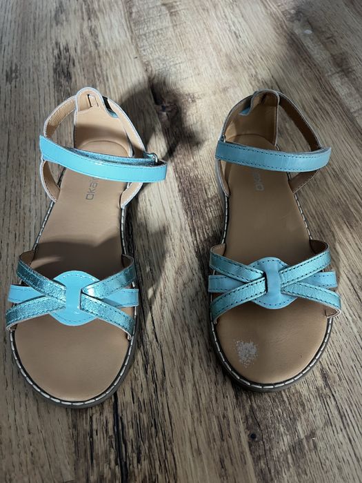 Детски кицове Converse и кожени сандали