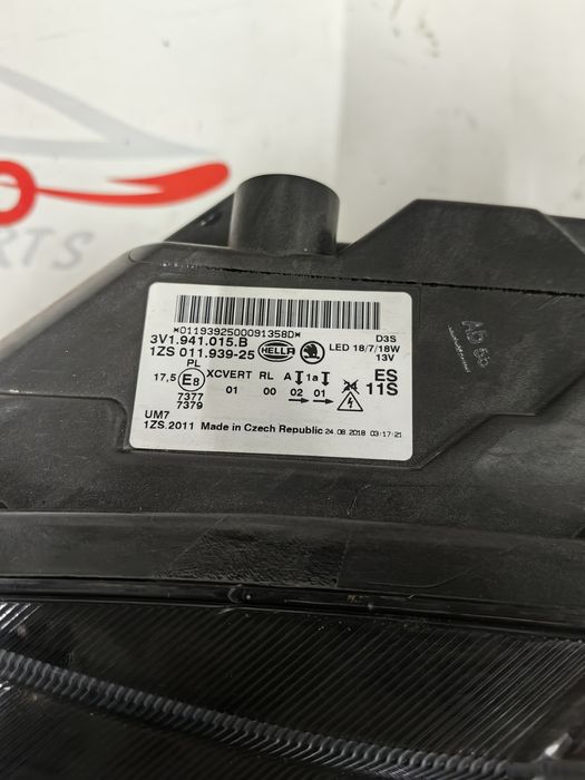 Ляв фар Skoda Superb Xenon LED 2018г