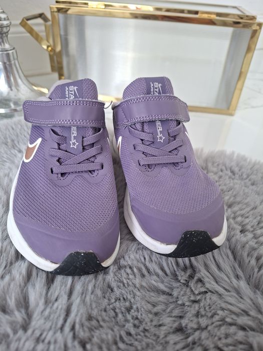 Adidasi Nike fete 29.5