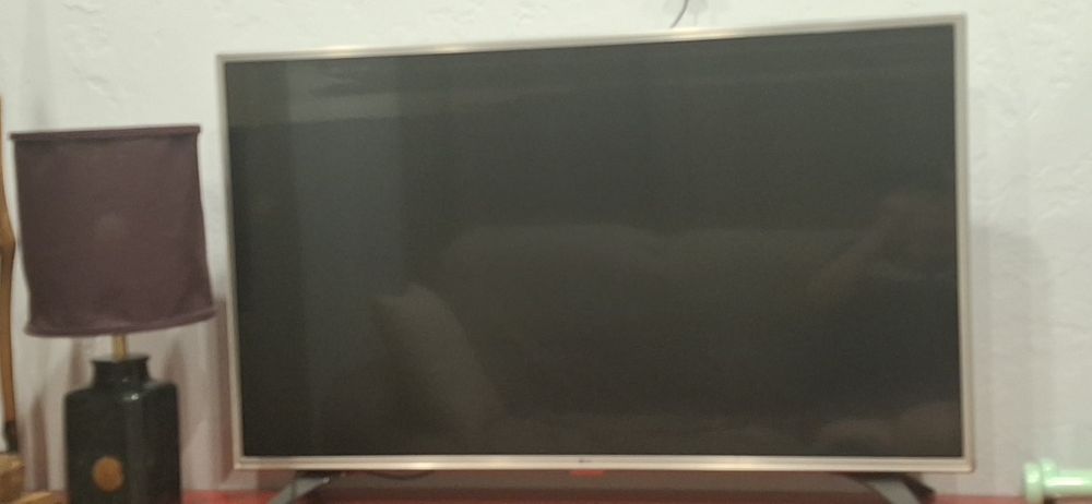 Продам телевизор LG