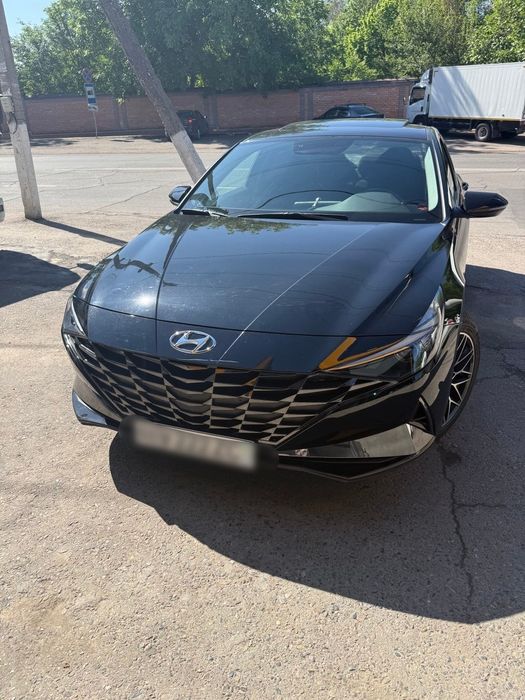 Hyundai Elantra 2022