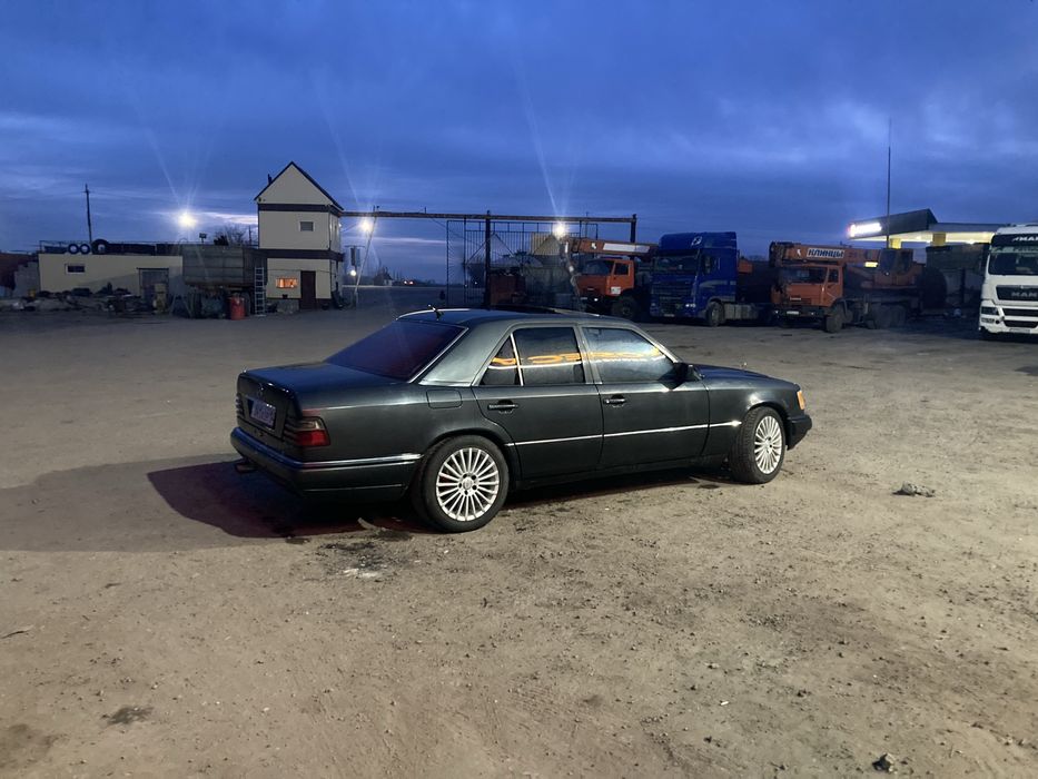 Продам Мерседес Е 200