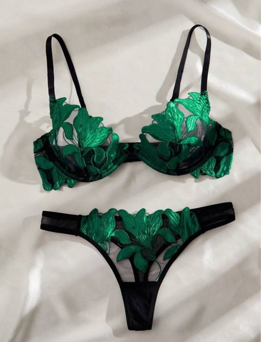 Комплект прозрачно бельо с дантела ново