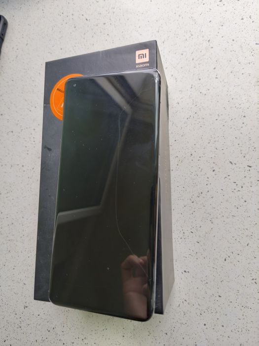 Xiaomi 11 Ultra продается
