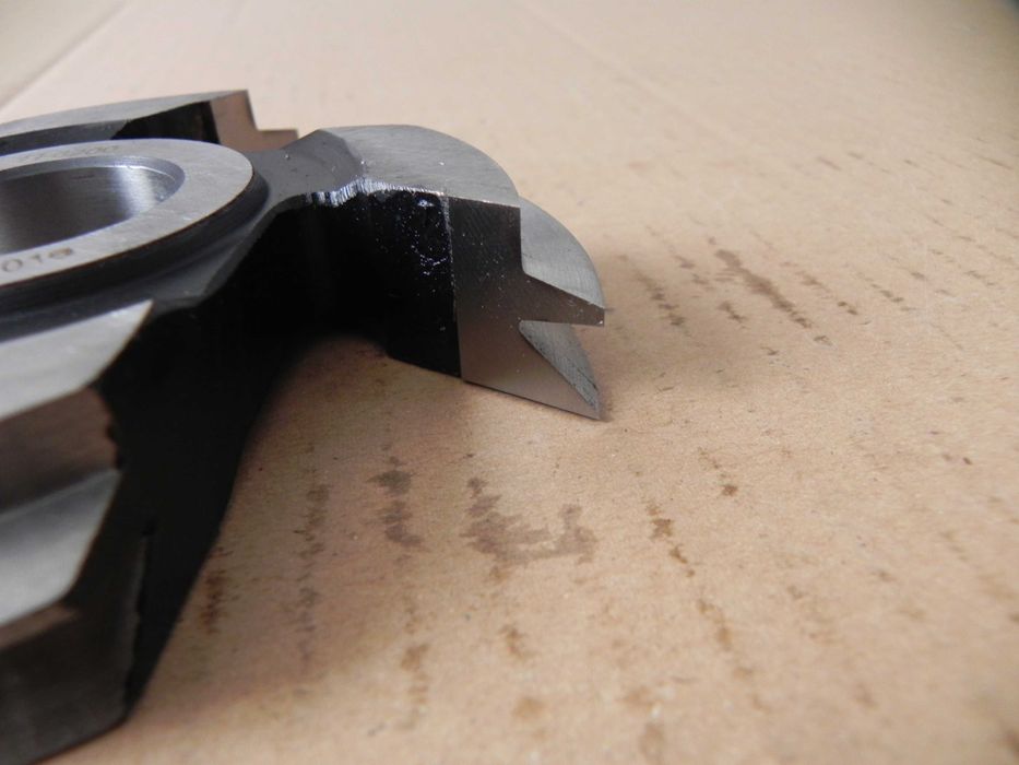 Freze pentru imbinari nut si feder si profil lambriu cod NF2LX2