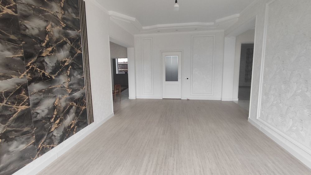 Новыи ,теплыи .большои дом