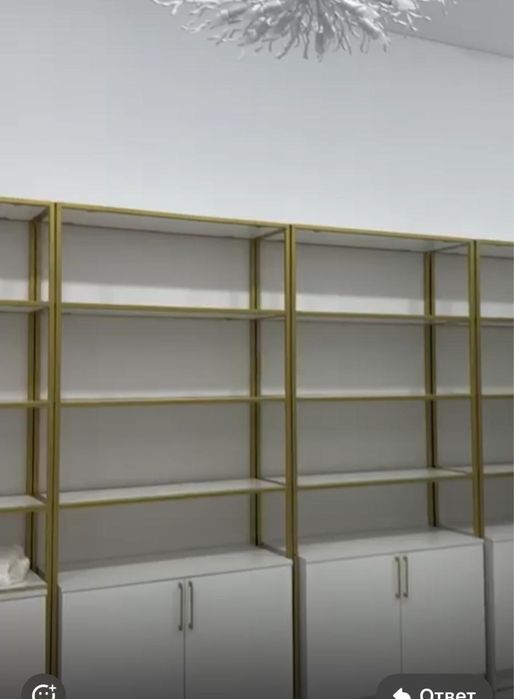 Продам торговые витрины-стелажи