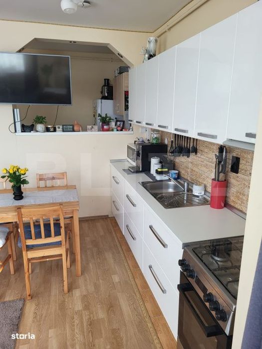 Apartament 2 camere, etaj 1/4, cu parcare inclusa, zona Tineretului