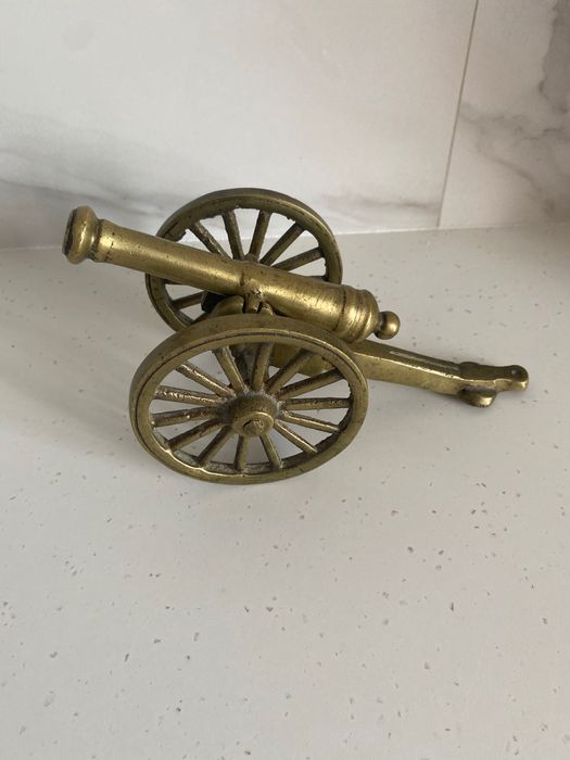 Продам царь пушка латунь