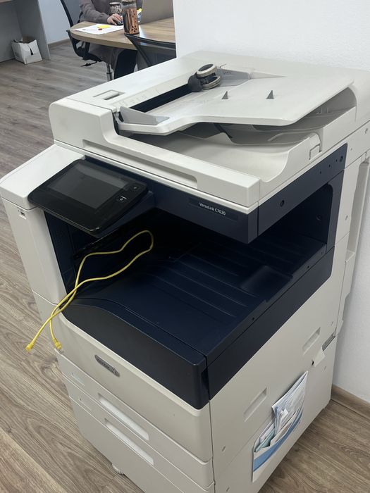 Цветной принтер многофункциональный