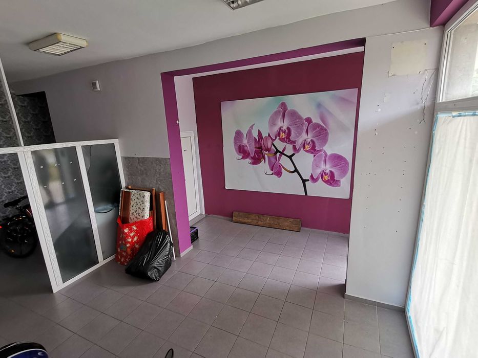 Дава се под наем Магазин в Бургас, Меден рудник - зона А - 29 кв.м за 175 € - Снимка #1