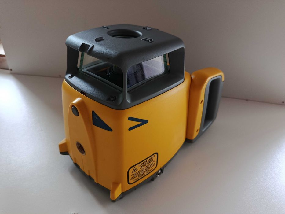 Nivela Laser ROSU SPECTRA HV302 Rotativa 360 grade Receptor HL760 Boloboc Cumpana