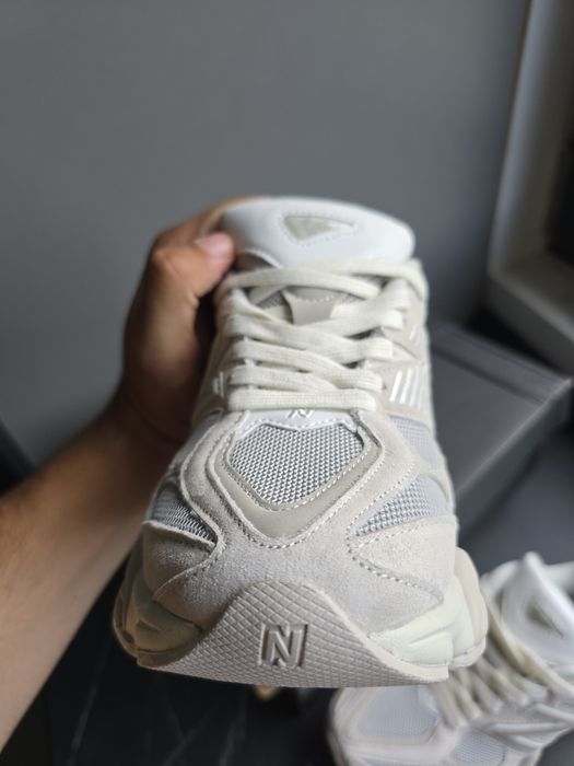 New Balance 9060 White  38 si 39.5 Noi