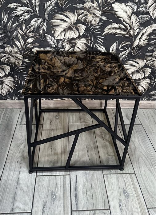 Журнальный столик