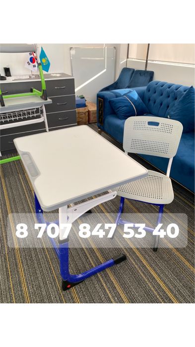 Парта.  школьная