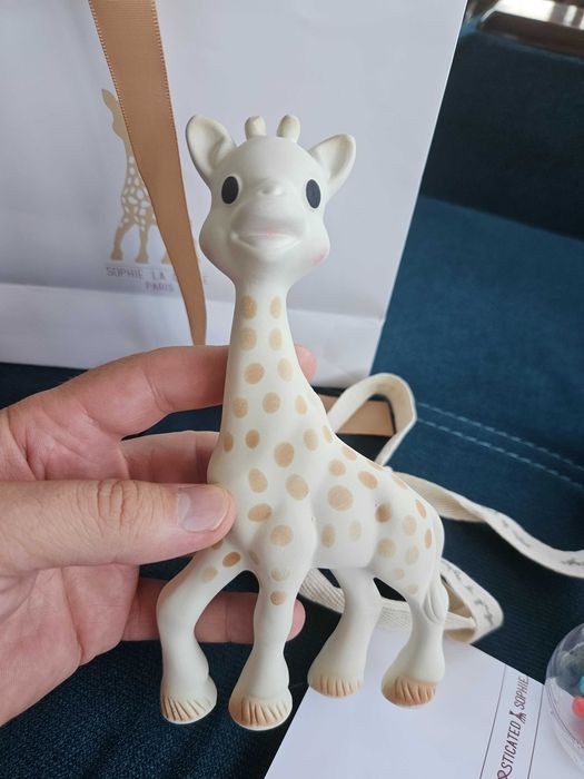 Продавам много запазени бебешки играчки Little Dutch, жирафа Софи, Стич, карти с визуални стимулации от 9.99 евро