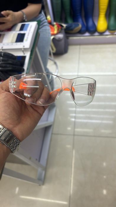 Защитные очки спец одежда обувь