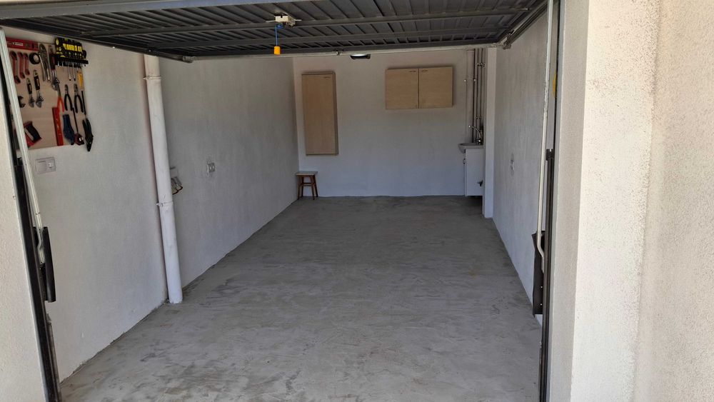 Дава се под наем Гараж / Паркомясто в София, Младост 3 - 20 кв.м за 178.5 € - Снимка #2