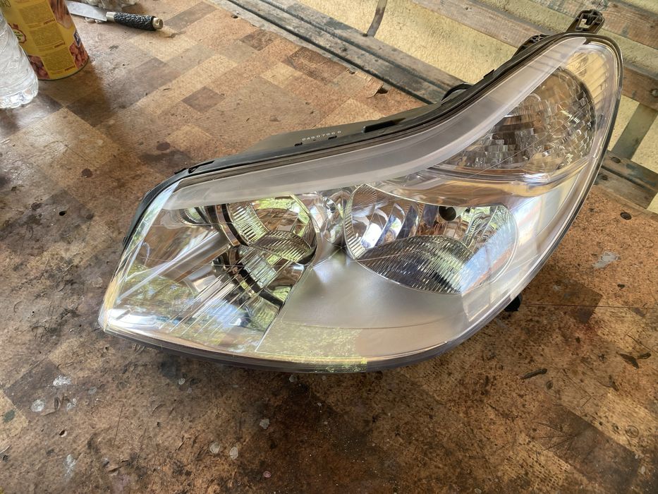 Ляв фар за ситроен ц5