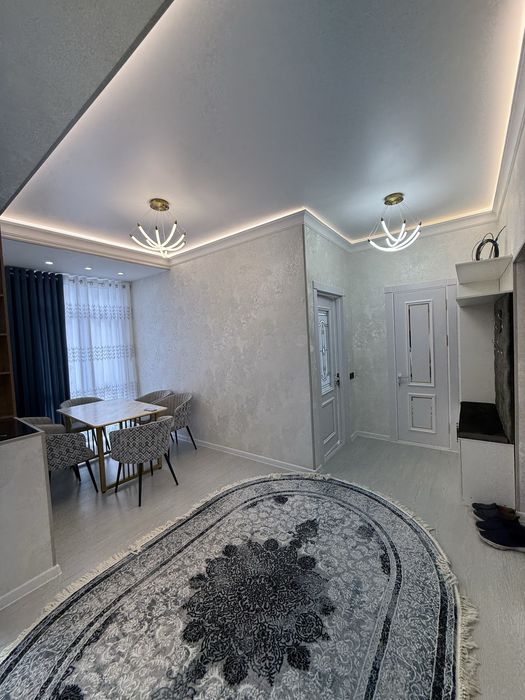 latiko buxara sitidan 2-xonalik qilingan neoklassika uslubida tamirlan