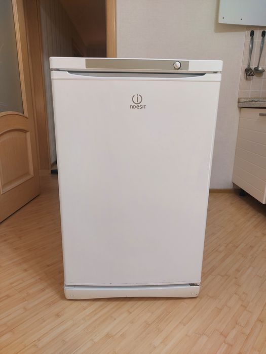 Продам морозильник