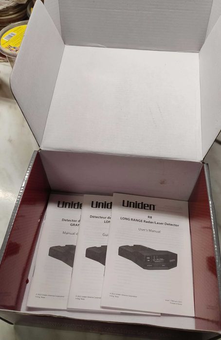 Detector radar Uniden R8 autolearn in cutie plastic box ca nou