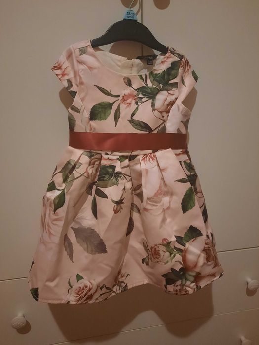 Detskaya odejda red tag