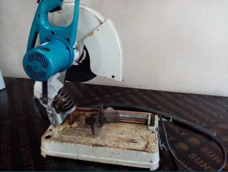 110 Makita, пендула, потапя настолен циркуляр 220 волта перфектен