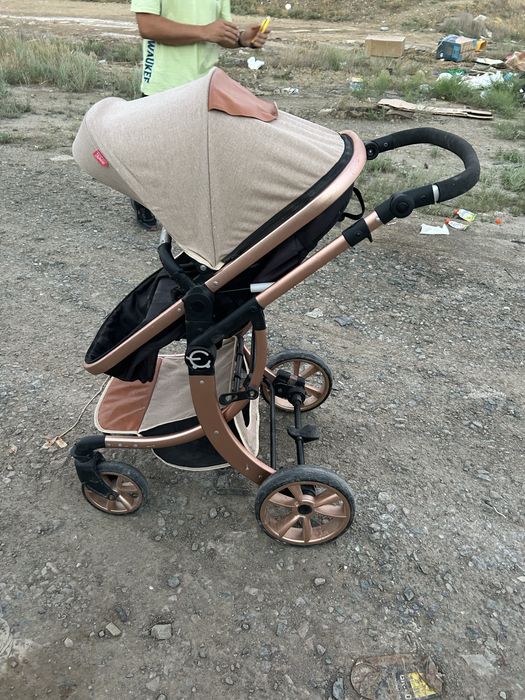 Продам коляску в состоянии б/у