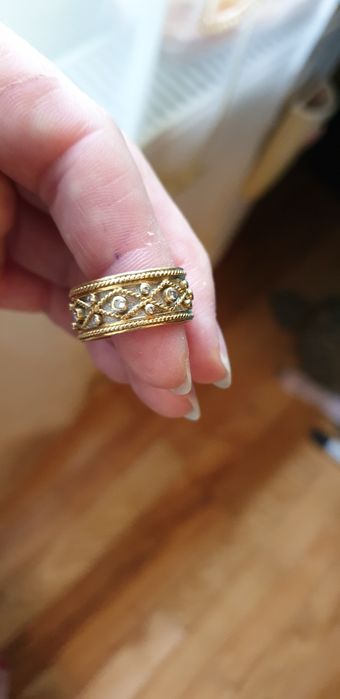 Inel aur 18kt cu diamante.