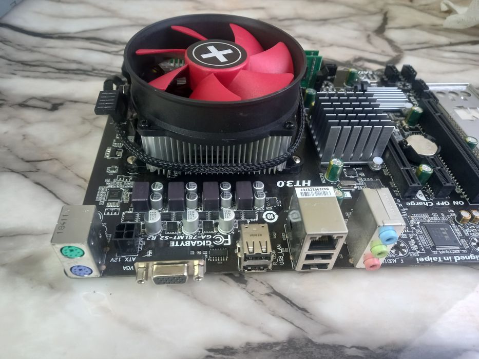 Дъно GIGABYTE GA-78LMT-S2  +AMD FX-6300+16gb AM3+