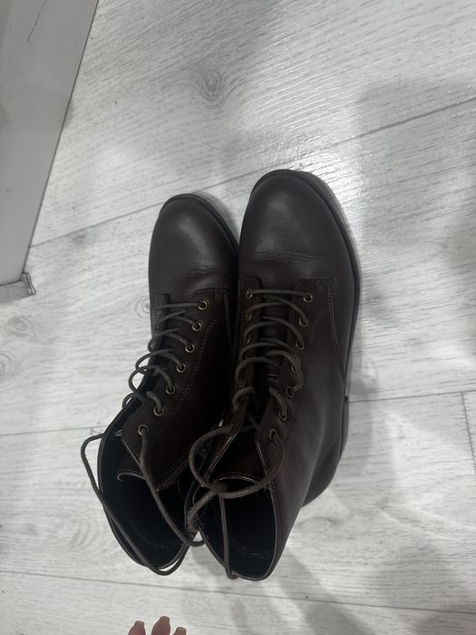 ботинка кожаный……