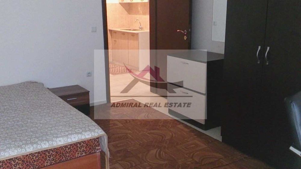 Дава се под наем Четиристаен апартамент в Варна, Базар Левски - 120 кв.м за 600 € - Снимка #2