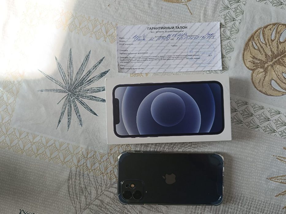 Айфон 12 с коробкой