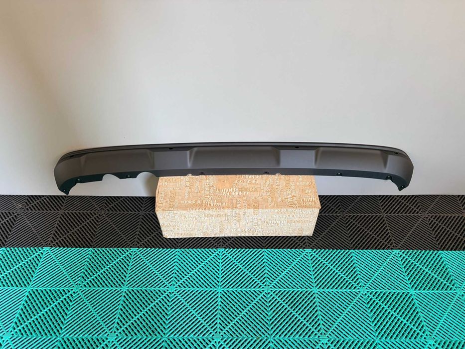Spoiler ornament bara spate Renault Kangoo 3 2021+ nou original Renault
