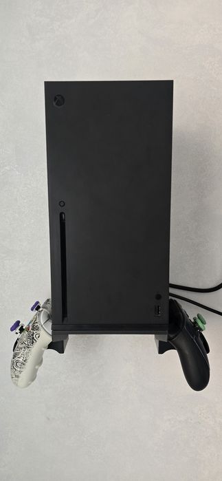 Продам Xbox Series X 1 Tb