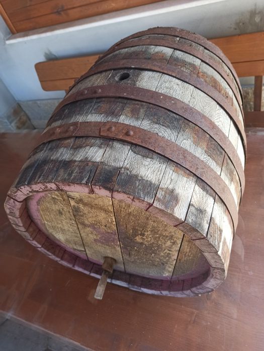 Буре дъбово 50/60 литра.