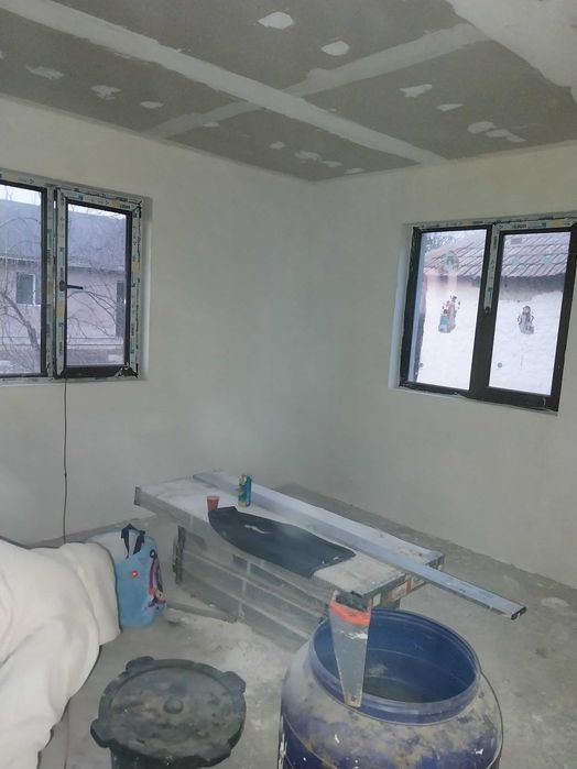 Zugrăvim tragem glet montam gresie faianță parchet