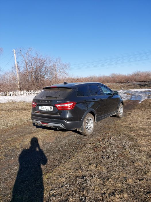 Автомобиль Лада Веста св Кросс
