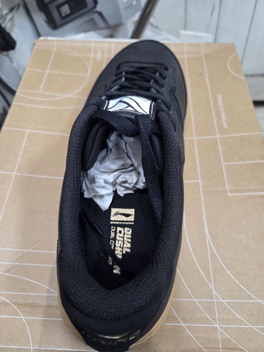 Li-Ning - обувь.