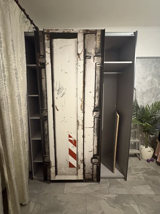 Vand sifonier cu usi  glisante