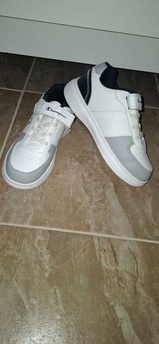 Срортни обувки  champion