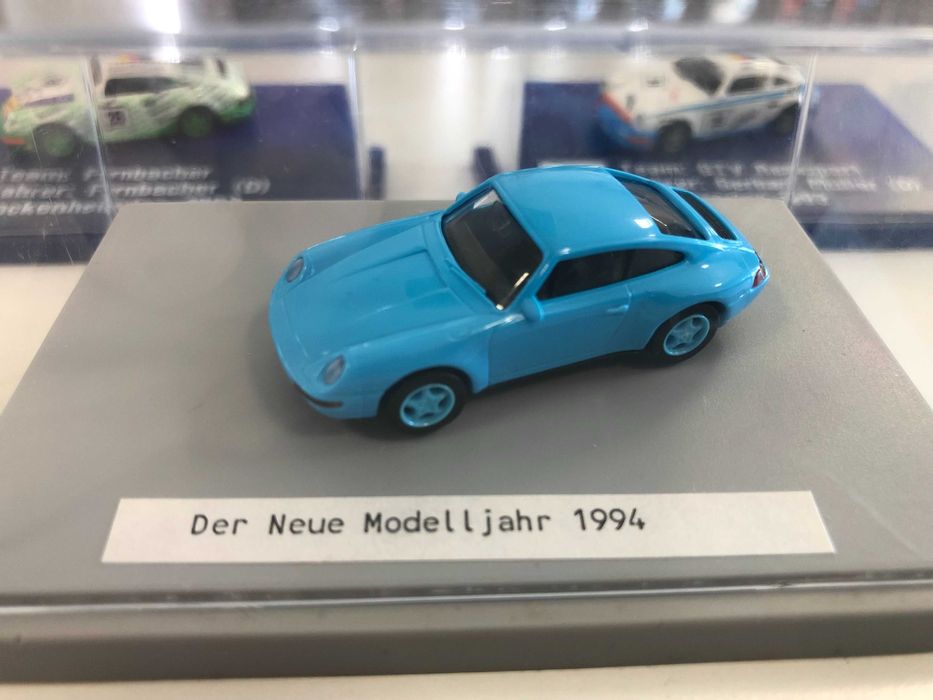 Колекционерски модели колички PORSCHE 911 CARRERA  1993г. 1:87 НОВИ