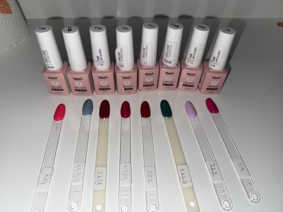 Продавам лакове  на Mack’s Proffesional