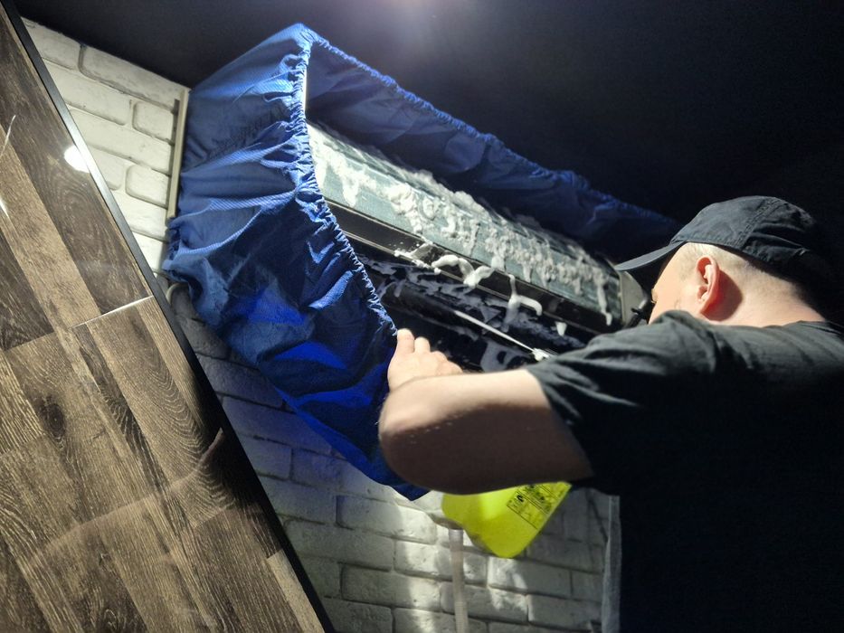 Чистка, заправка, ремонт  кондиционера