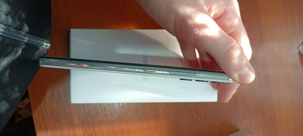 Realme 8 5g 128гб.